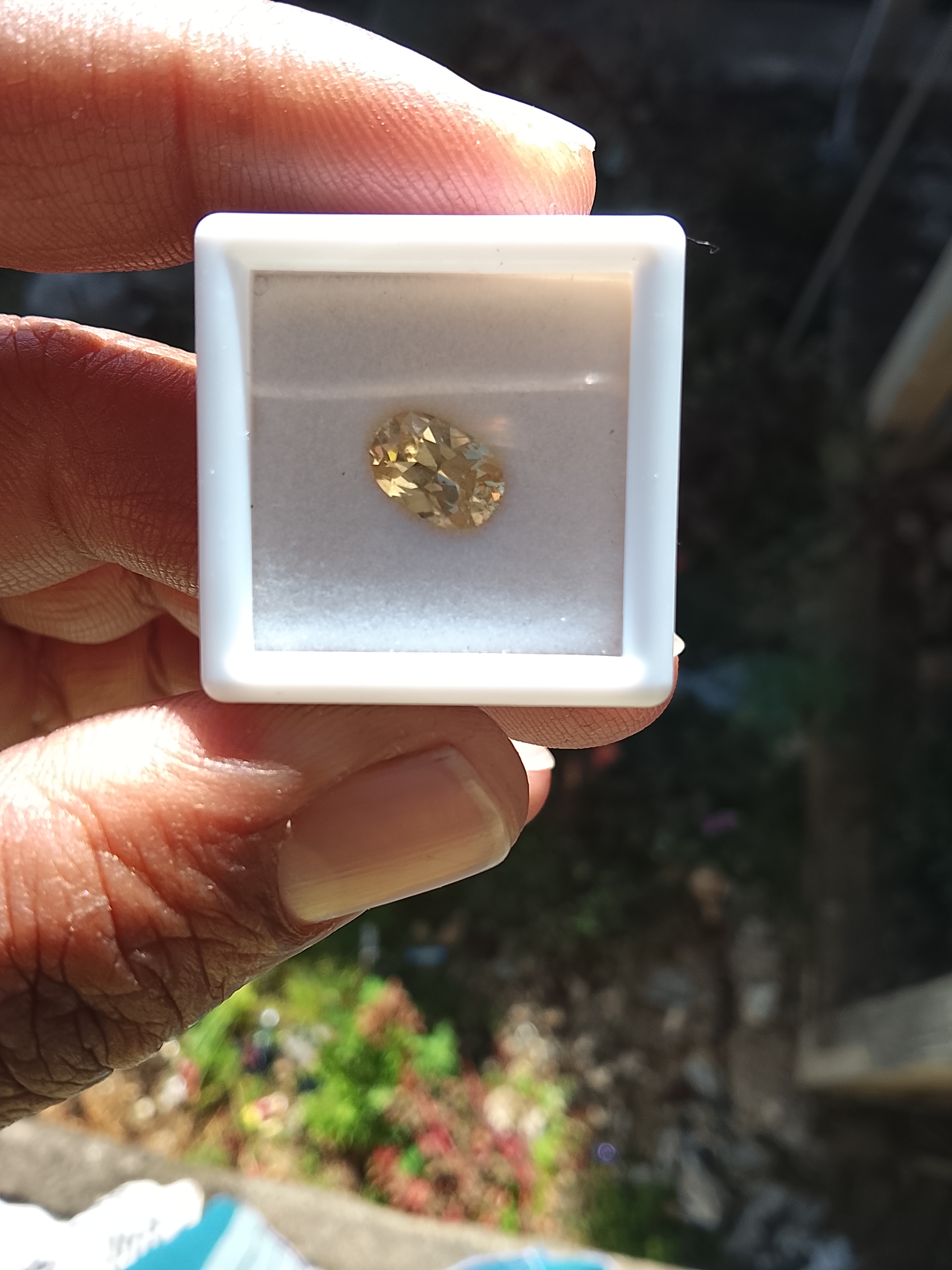 Naturala yellow sapphire 1.6 ct