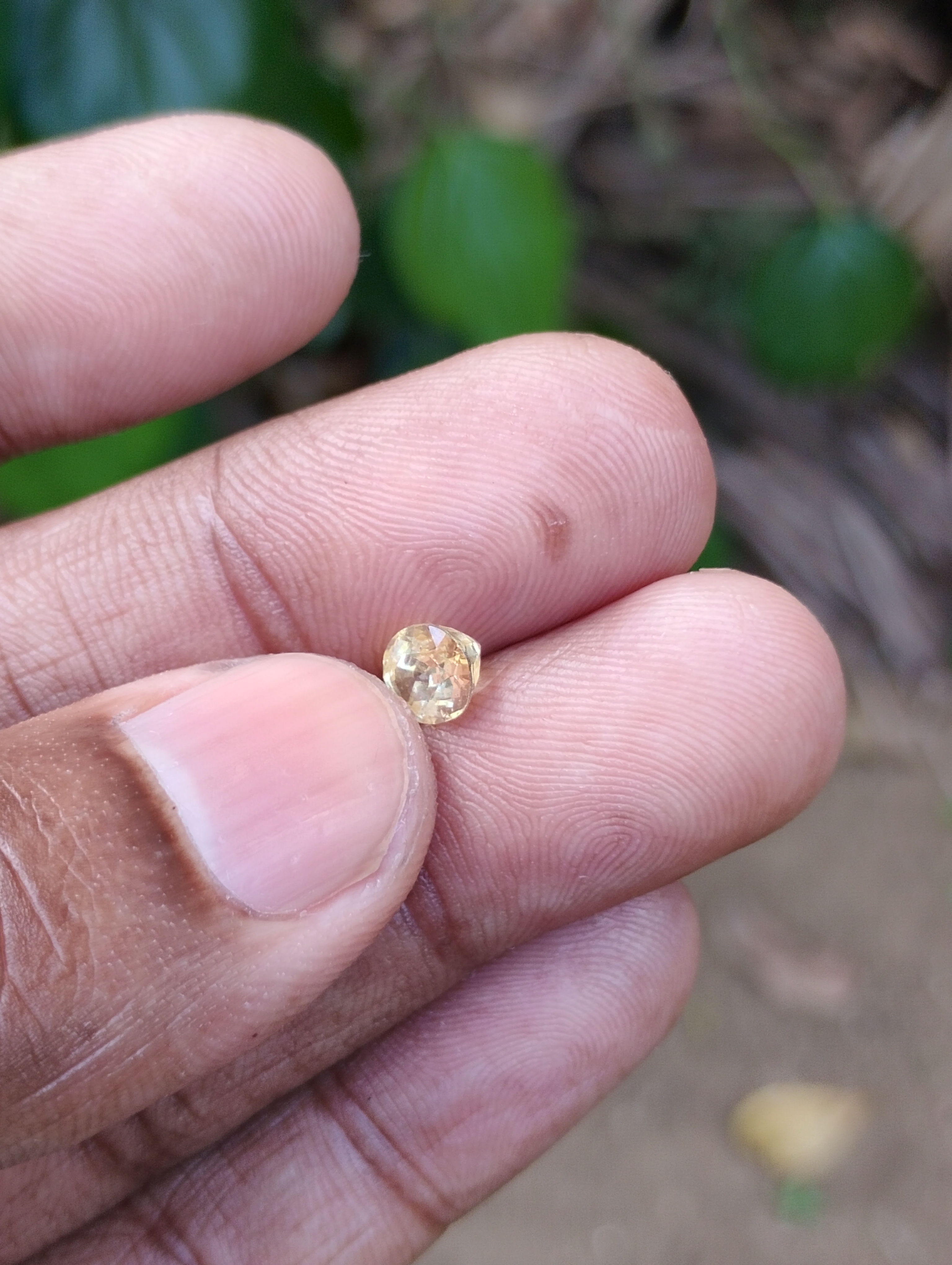 Natural Yellow Sapphire - Image 3